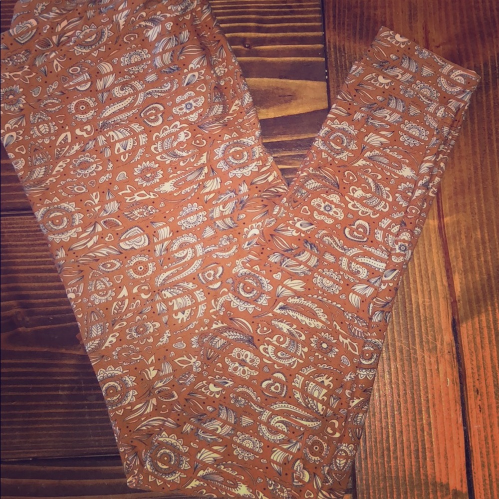 Lularoe TC Tall & Curvy Leggings